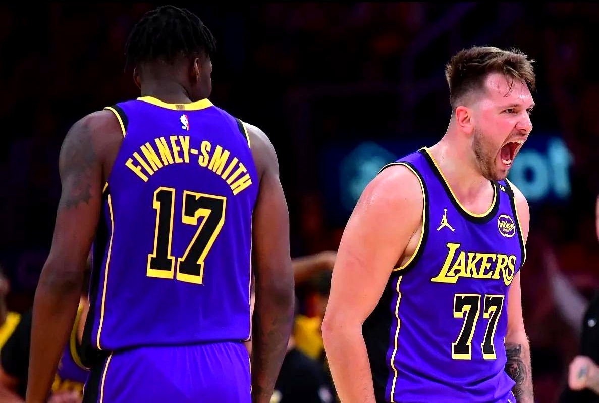 湖人B队绝杀澳大利亚男篮，汉密尔顿制霸全场的简单介绍