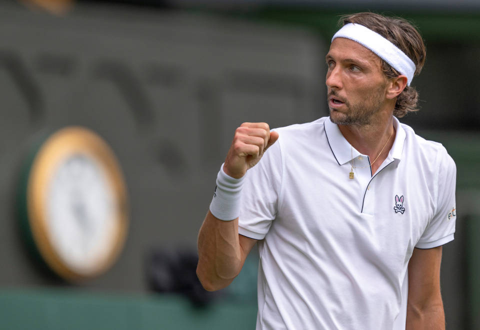 包含年终总决赛横扫温网，兹维列夫刷新纪录的词条